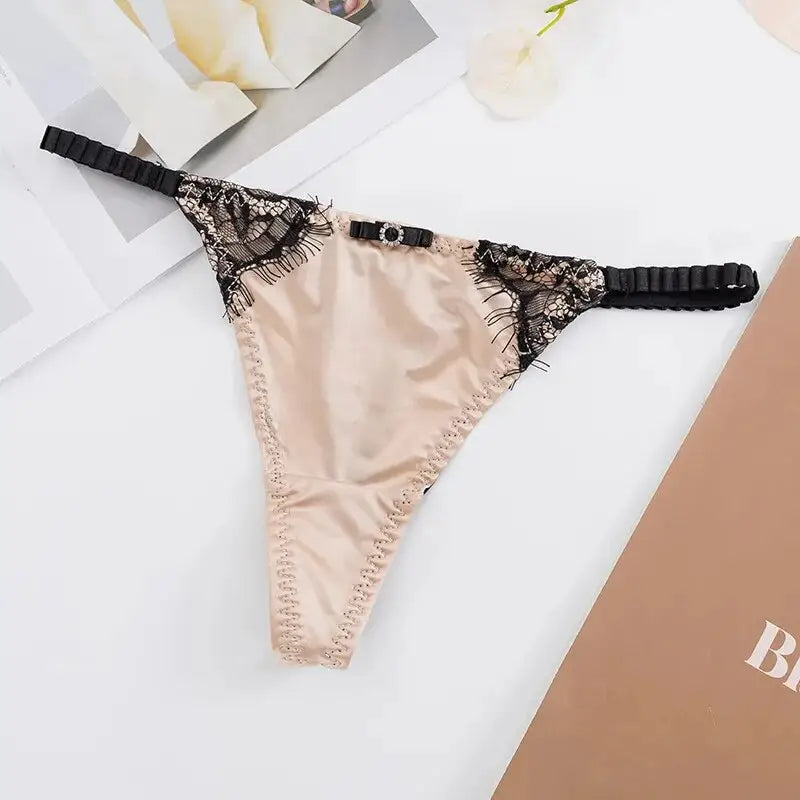 culotte-string-satin-&-dentelle-nude