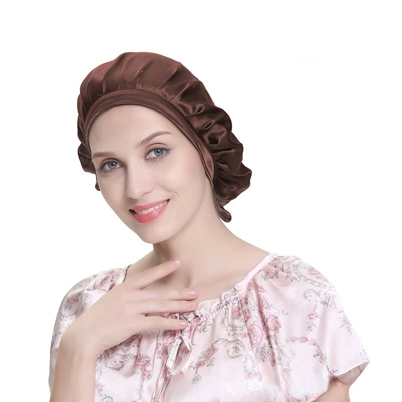 Bonnet-Satin-de-Soie-Marron