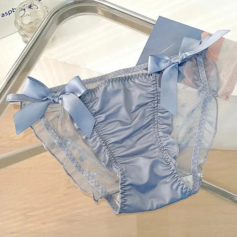 Culotte-pastel-à-noeud-satin-bleu