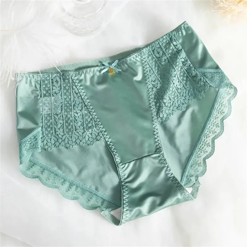 culotte-satin-charme-en-dentelle-vert-d-eau