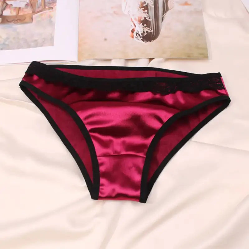 Culotte-satin-décorée-rouge-foncé
