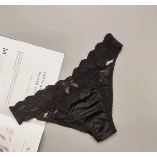 Culotte-satin-parure-dentelée-noir