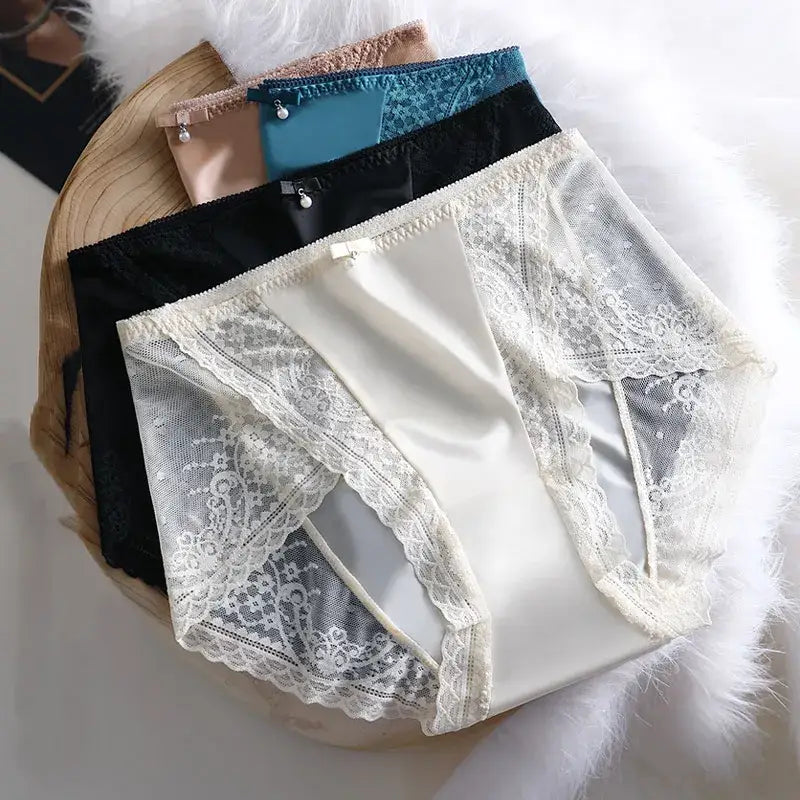 lot-de-culottes-satin-taille-haute-décor-de-silhouette