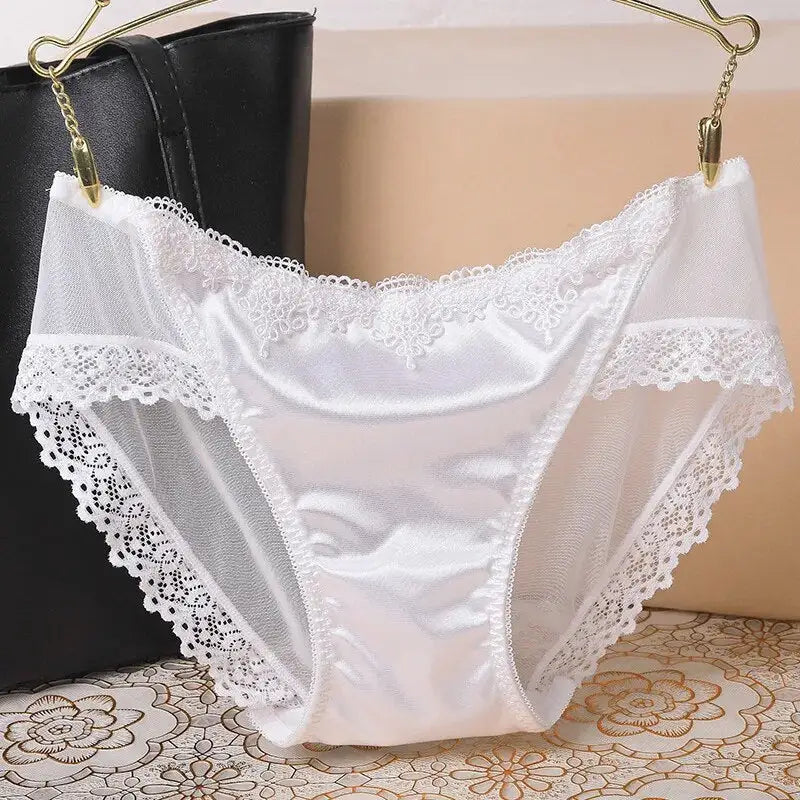 Culotte-satin-transparente-enchantement-en-dentelle-blanc