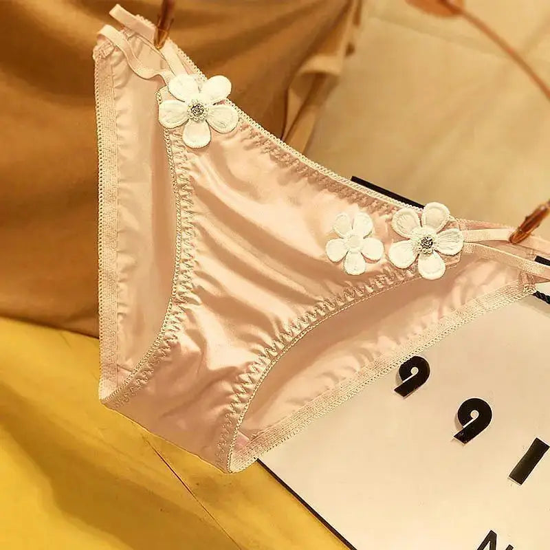 culotte-sexy-satin-&-fleurs-rose