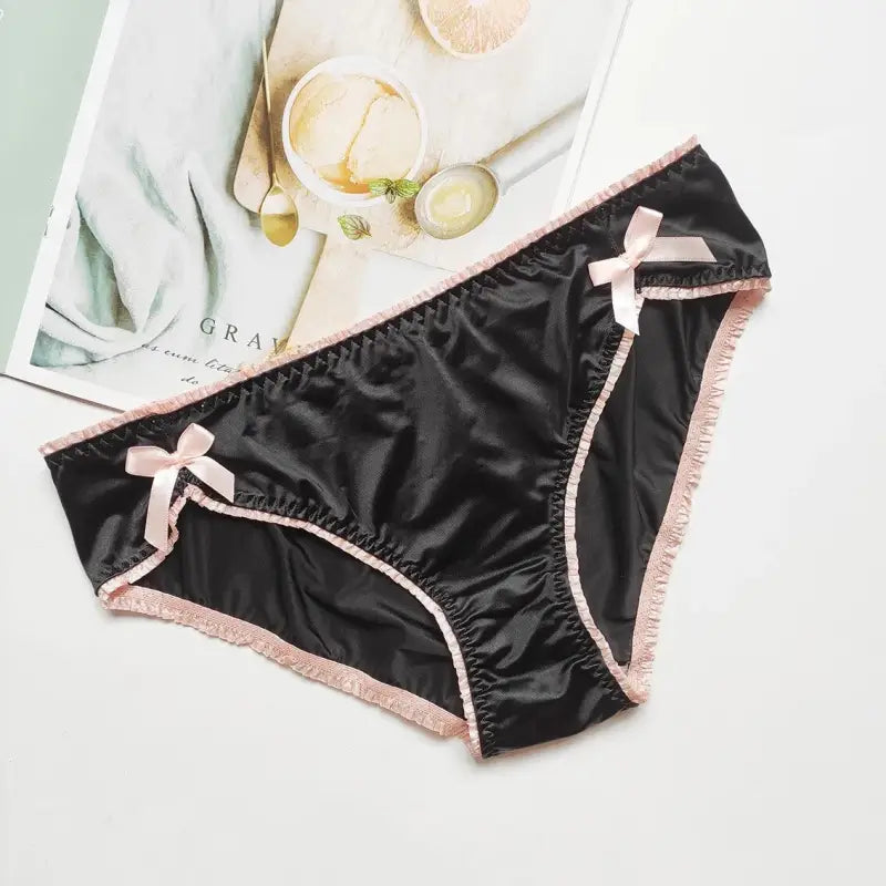 culotte-soyeuse-sans-couture-satin-noir