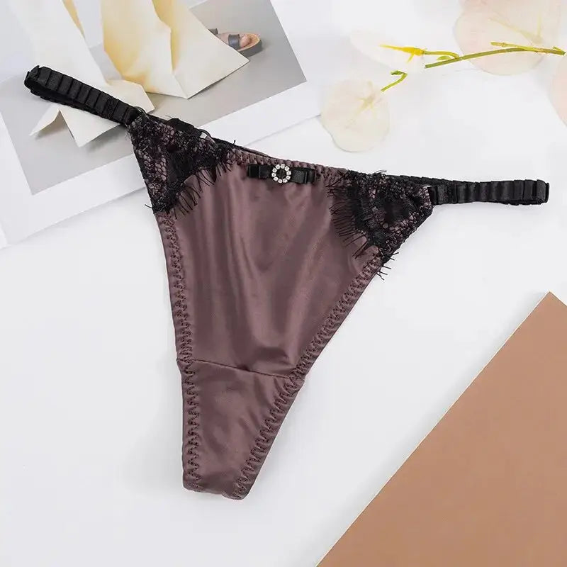 culotte-string-satin-&-dentelle-gris-violet