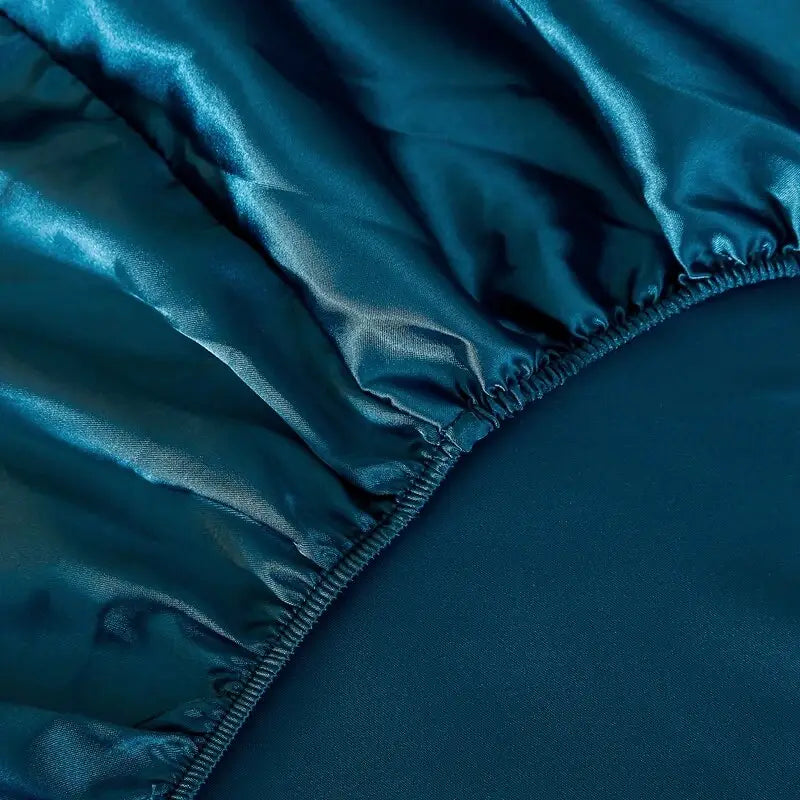 drap-housse-satin-brillant-bleu-paon