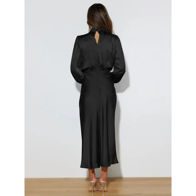 Robe longue femme Joanna™ en satin mat, taille haute, manches lanterne, disponible en plusieurs couleurs élégantes – idéale pour occasions formelles et soirées.