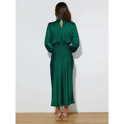 Robe longue femme Joanna™ en satin mat, taille haute, manches lanterne, disponible en plusieurs couleurs élégantes – idéale pour occasions formelles et soirées.