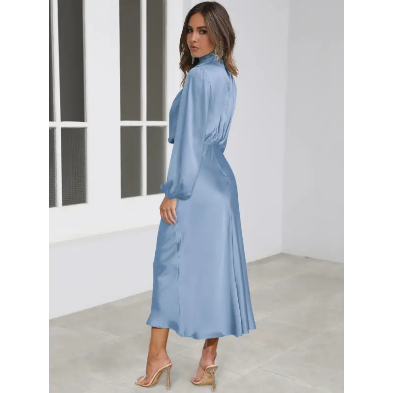 Robe longue femme Joanna™ en satin mat, taille haute, manches lanterne, disponible en plusieurs couleurs élégantes – idéale pour occasions formelles et soirées.