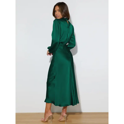 Robe longue femme Joanna™ en satin mat, taille haute, manches lanterne, disponible en plusieurs couleurs élégantes – idéale pour occasions formelles et soirées.