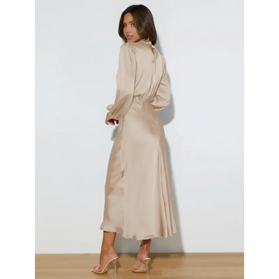 Robe longue femme Joanna™ en satin mat, taille haute, manches lanterne, disponible en plusieurs couleurs élégantes – idéale pour occasions formelles et soirées.