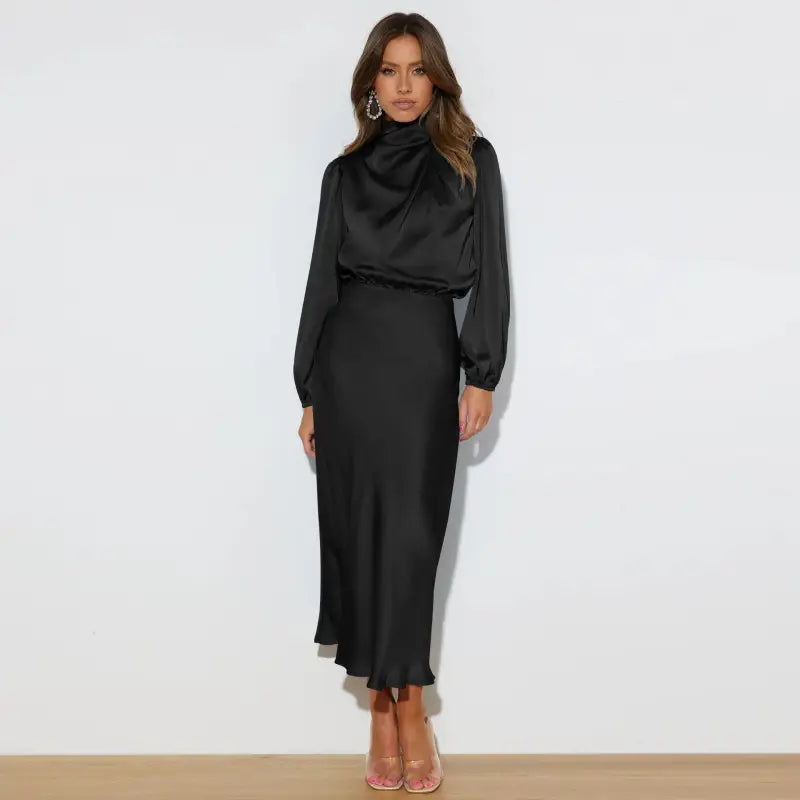 Robe longue femme Joanna™ en satin mat, taille haute, manches lanterne, disponible en plusieurs couleurs élégantes – idéale pour occasions formelles et soirées.
