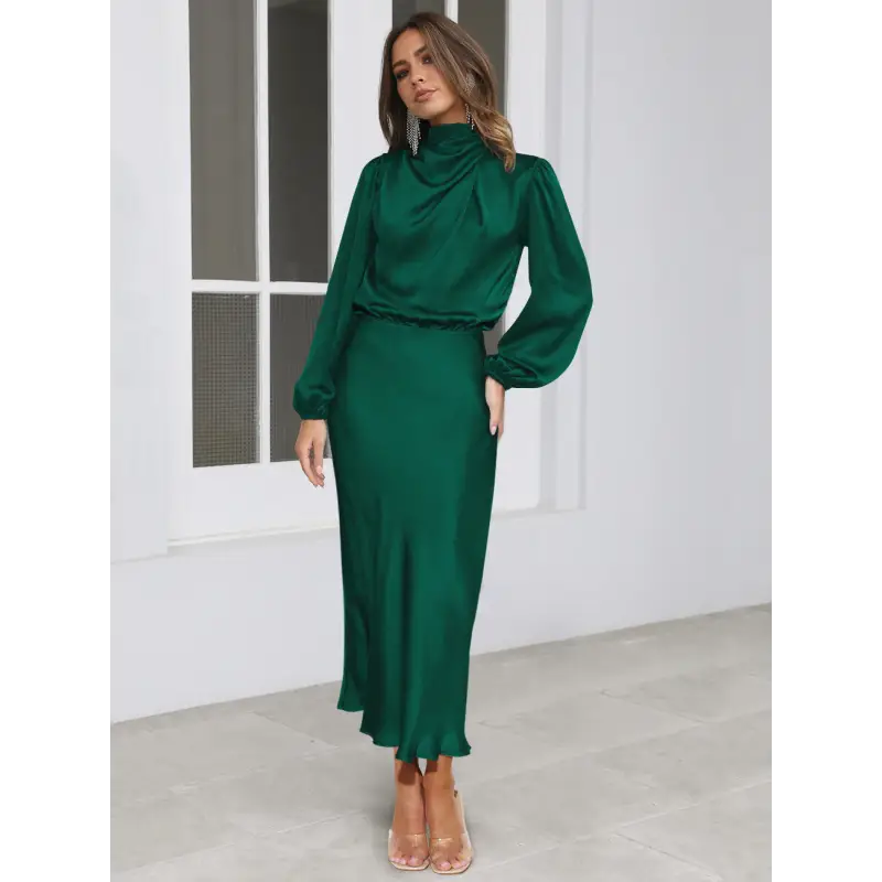 Robe longue femme Joanna™ en satin mat, taille haute, manches lanterne, disponible en plusieurs couleurs élégantes – idéale pour occasions formelles et soirées.