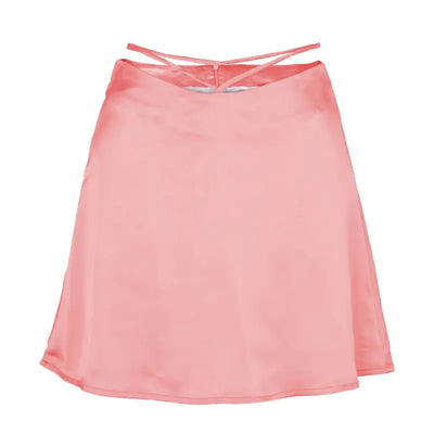 Jupe courte femme en satin, motif floral et laçage élégant, disponible en plusieurs coloris estivaux.