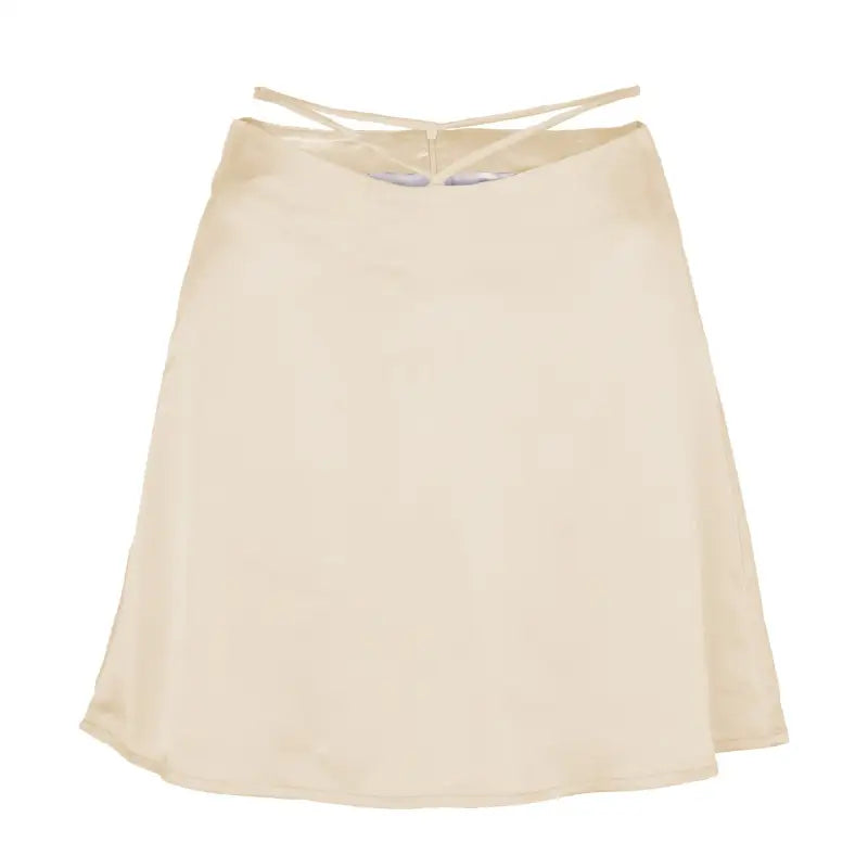 Jupe courte femme en satin, motif floral et laçage élégant, disponible en plusieurs coloris estivaux.
