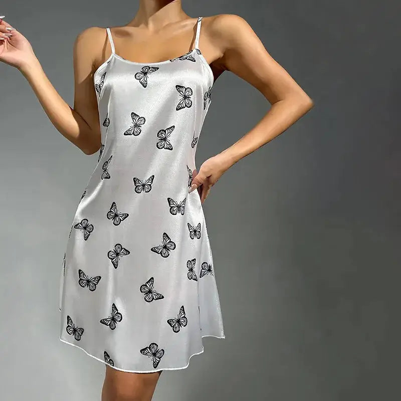 nuisette-girly-satin-imprimé-papillon