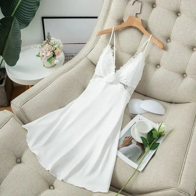 Nuisette-Satin-&-Dentelles-Florales-rose-poudré