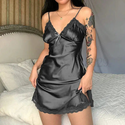 nuisette-satin-dentelle-et-fantaisie-noir