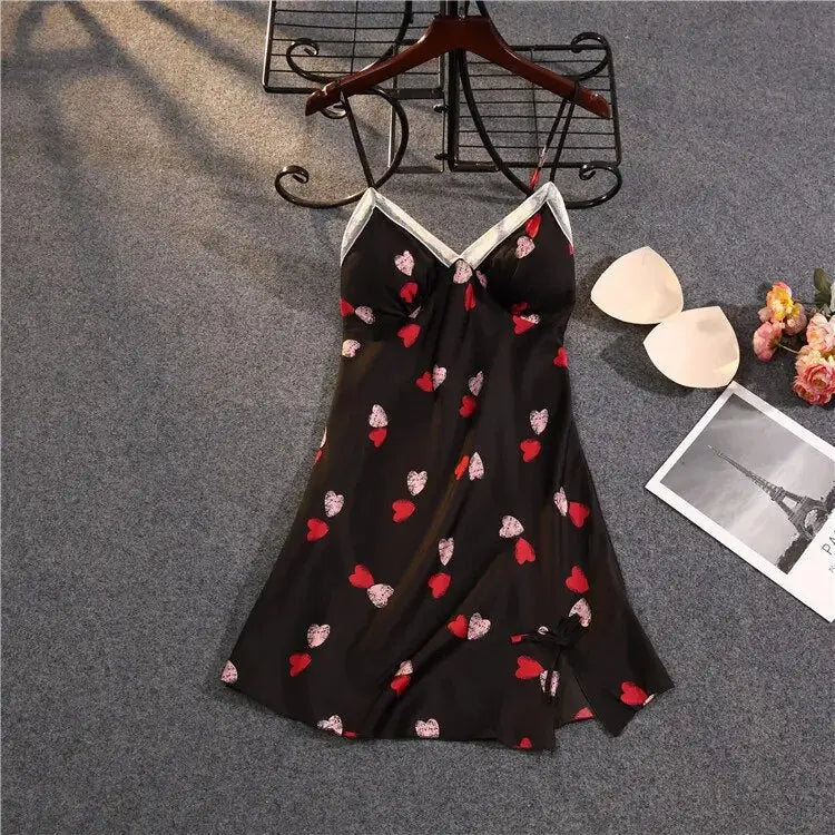 nuisette-satin-noir-pluie-de-cœur