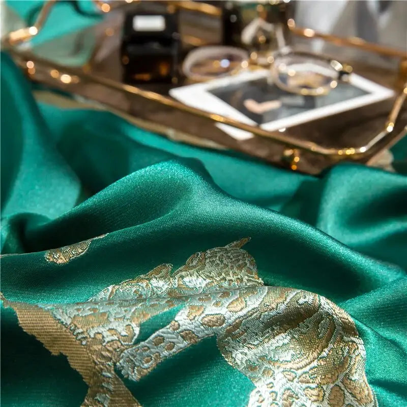 parure-de-lit-satin-léopard-vert