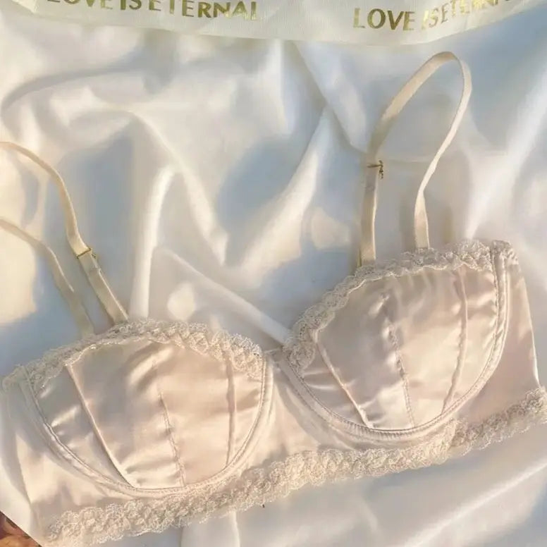 soutien-gorge-balconnet-satin-sensuelle-blanc