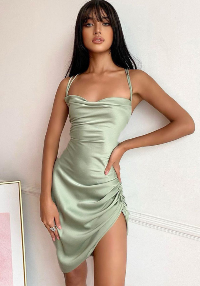 Robe Satin Verte Asymétrique