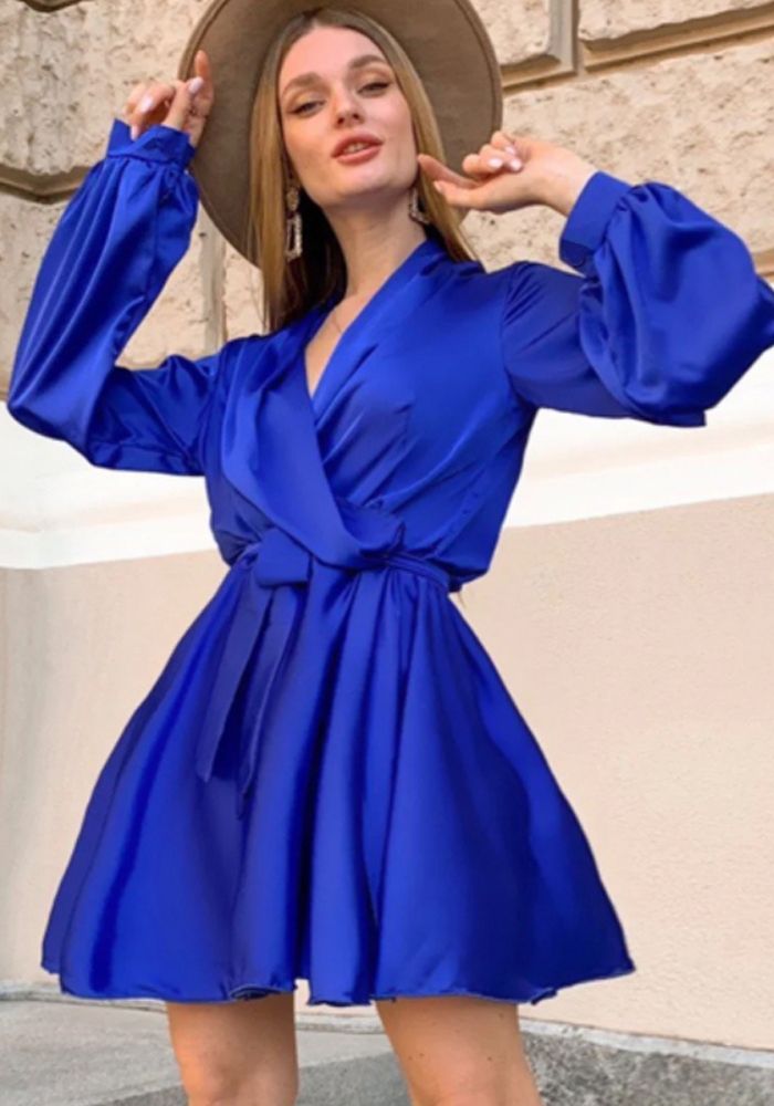 Robe Satin Bleue Manches Longues