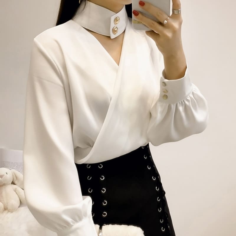 Blouse Satin Blanc Ras De Cou.