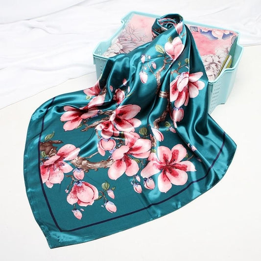 Foulard Satin Bleu Fleuri.