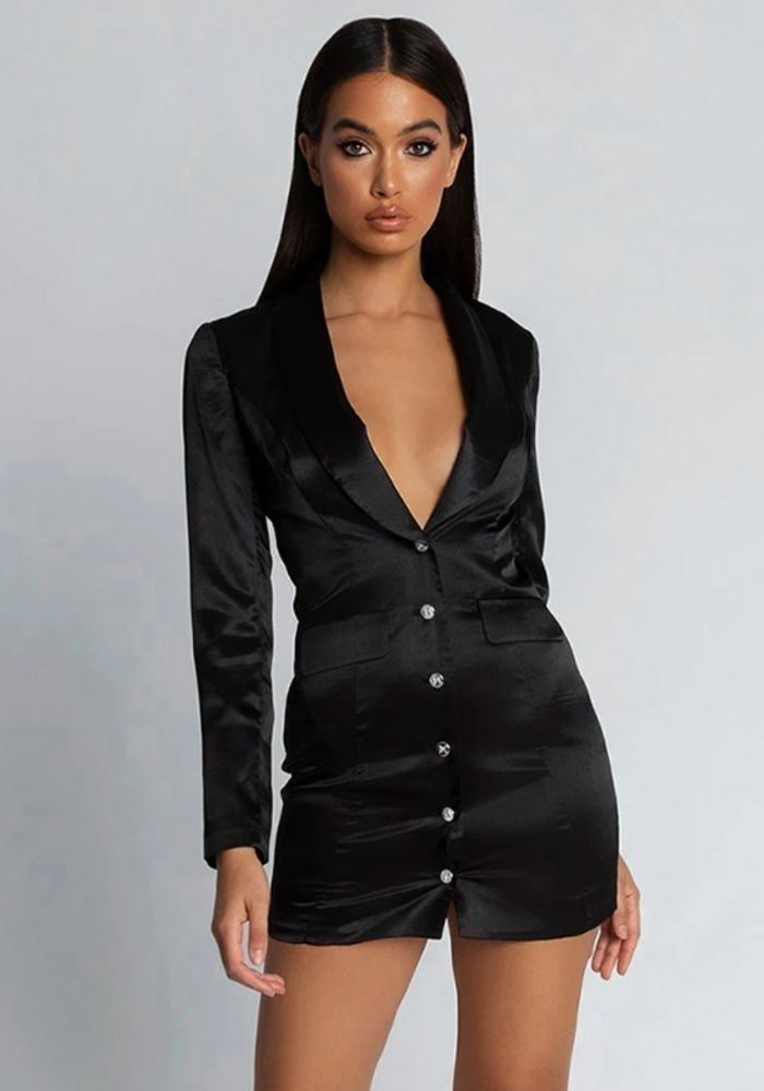 Robe Cintrée Noire Satin