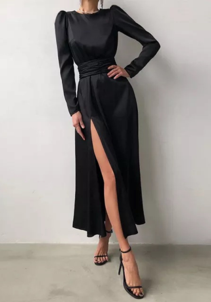 Robe Longue Noire en Satin