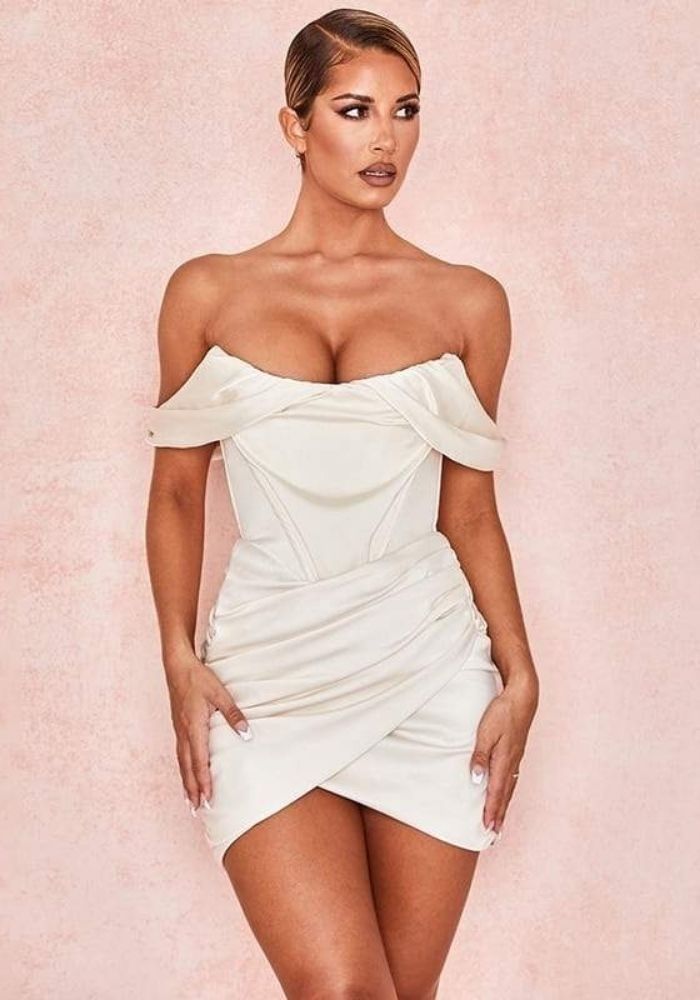 Petite Robe Blanche Satin drapée