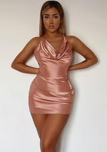 Robe Satin Rose Gold Asymétrique - Vignette | Création Satin