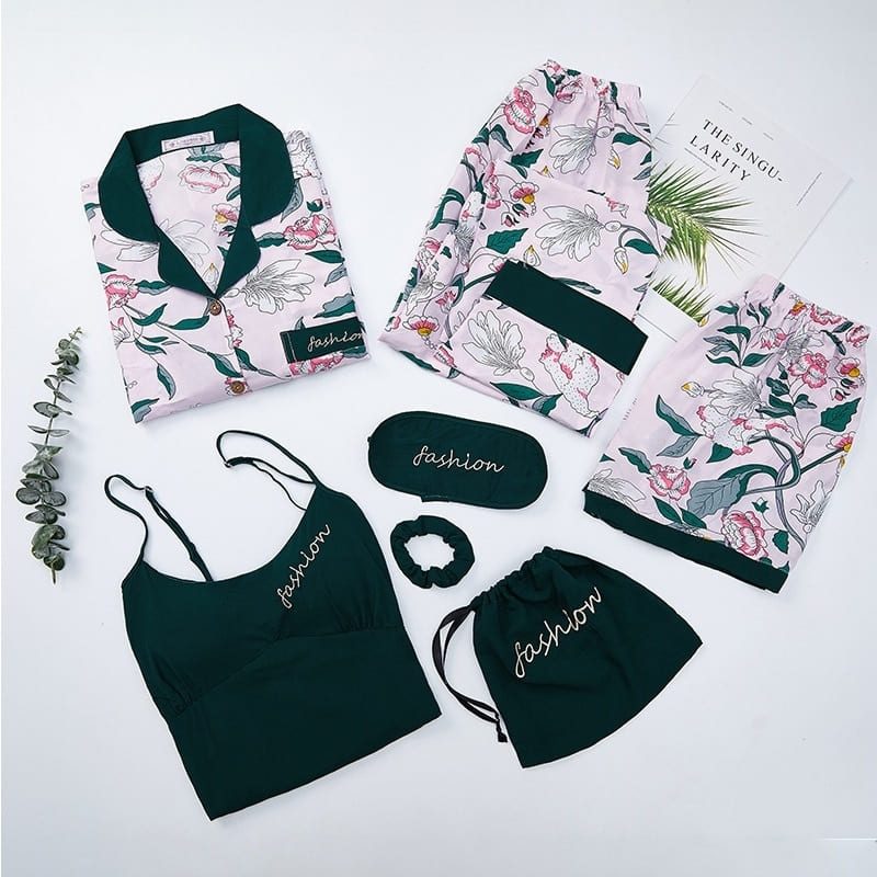 Ensemble Pyjama Short En Satin À Fleurs.