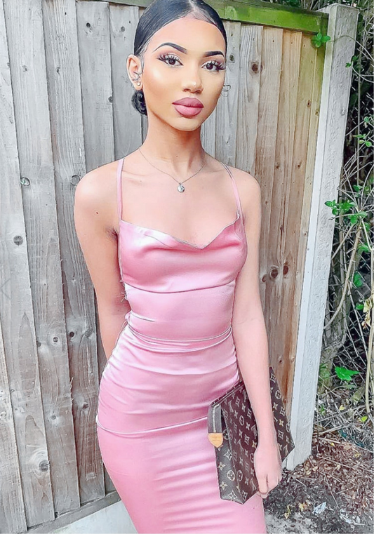 Robe Satin Rose Mi-Longue