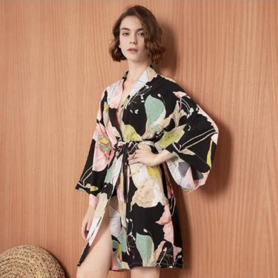 Kimono Imprimé Fleuri En Satin.