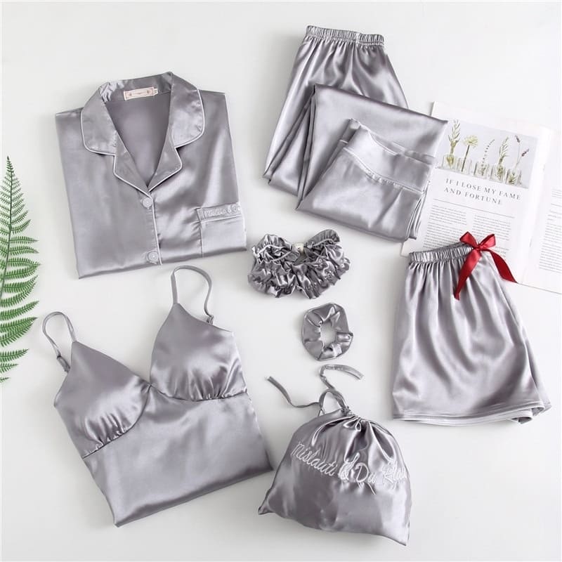 Ensemble Pyjama Satin Gris.