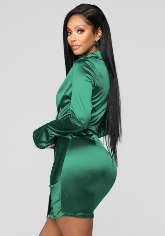 Robe Satin Verte Décolleté